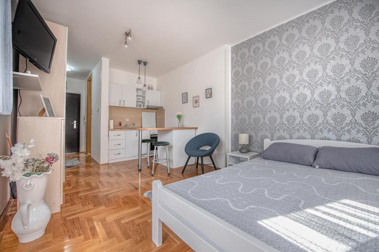 נובי סאד Stella Modern Apartment 2 מראה חיצוני תמונה